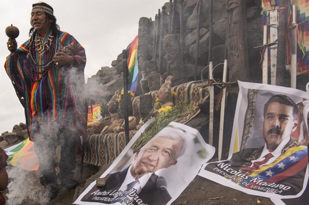Ritual de chamanes en Perú