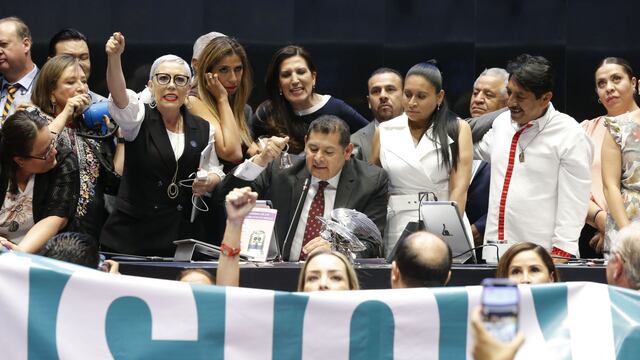 Armando Armenta decretó cerró el acceso al Senado para todos lo que no sean trabajadores o enlaces legislativos