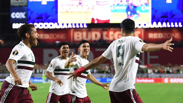 Jiménez celebra el gol del triunfo mexicano
