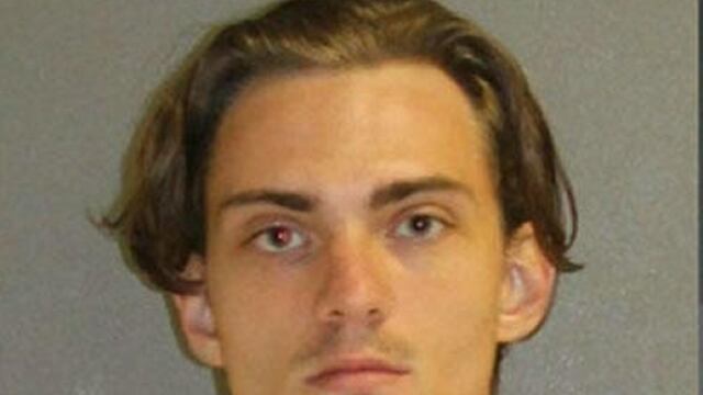 Lo detuvieron por mandar mensajes de texto amenazantes.