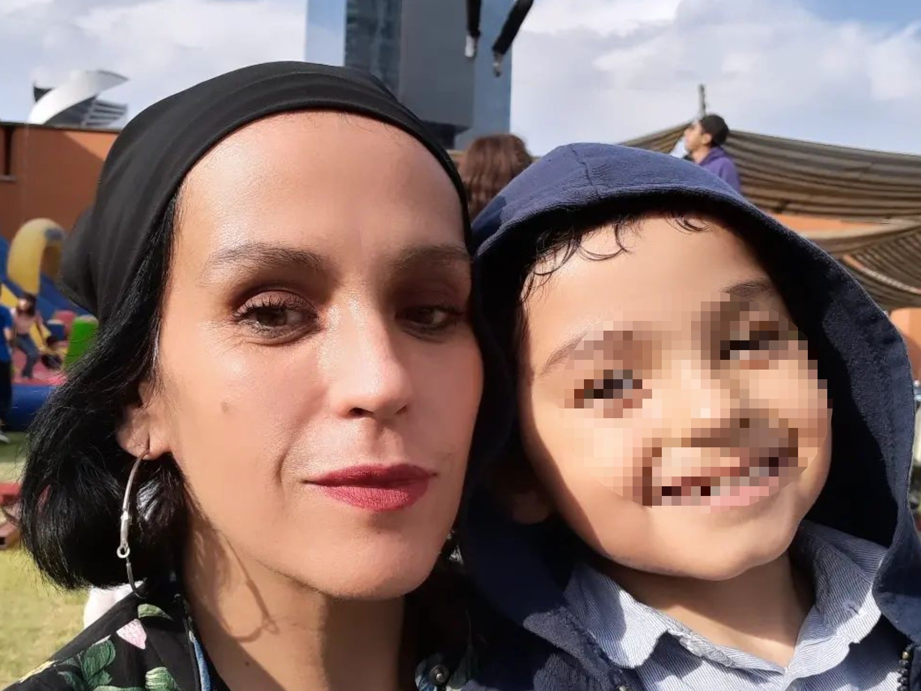 Mayela Laguna y su hijo Apolo