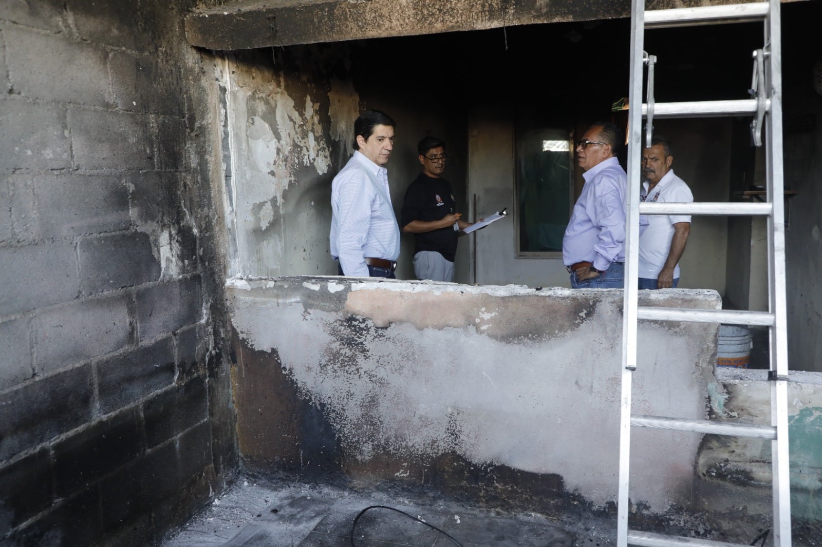 Gobierno de Escobedo acompaña a familias que perdieron su patrimonio tras incendios