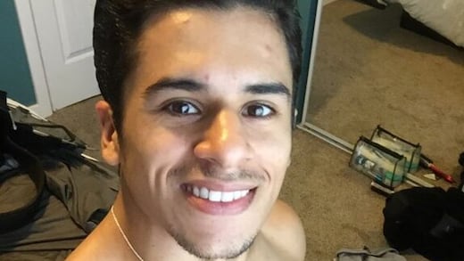 Pasivos ganan menos que activos en porno gay, denuncia actor