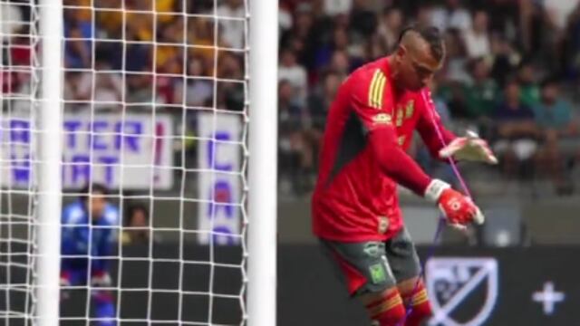 Nahuel Guzmán serpentina