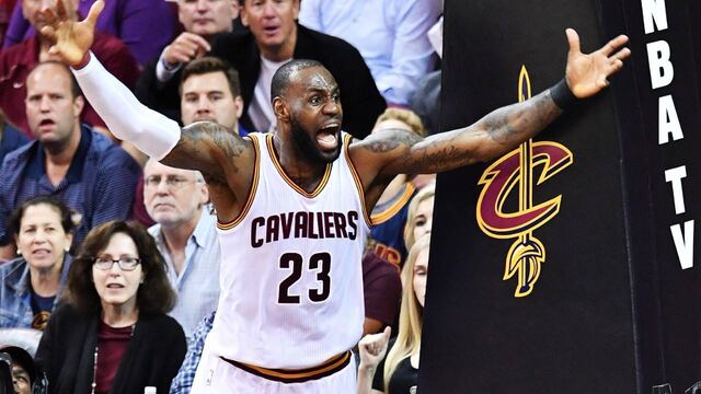 LeBron festeja triunfo.