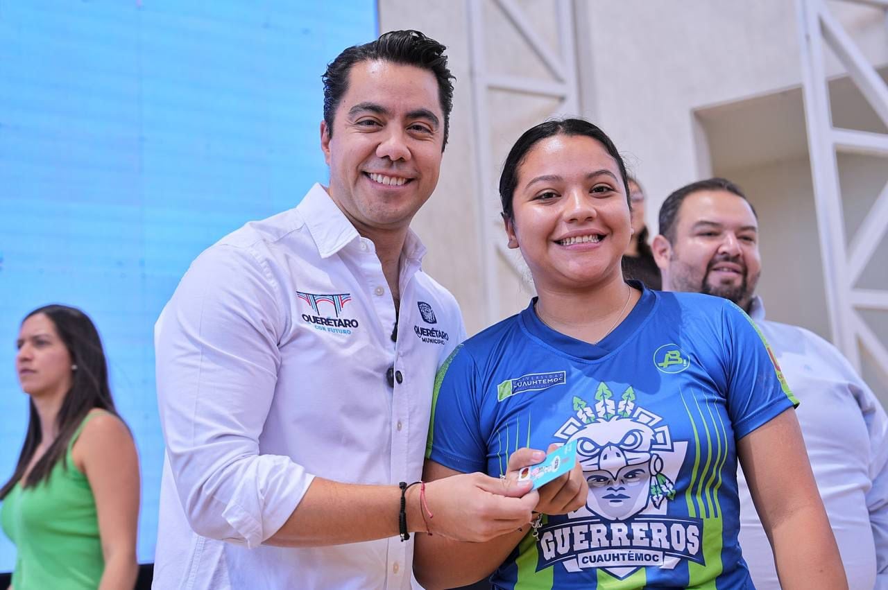 Felifer Macías lanza programa social ‘El Extra’,