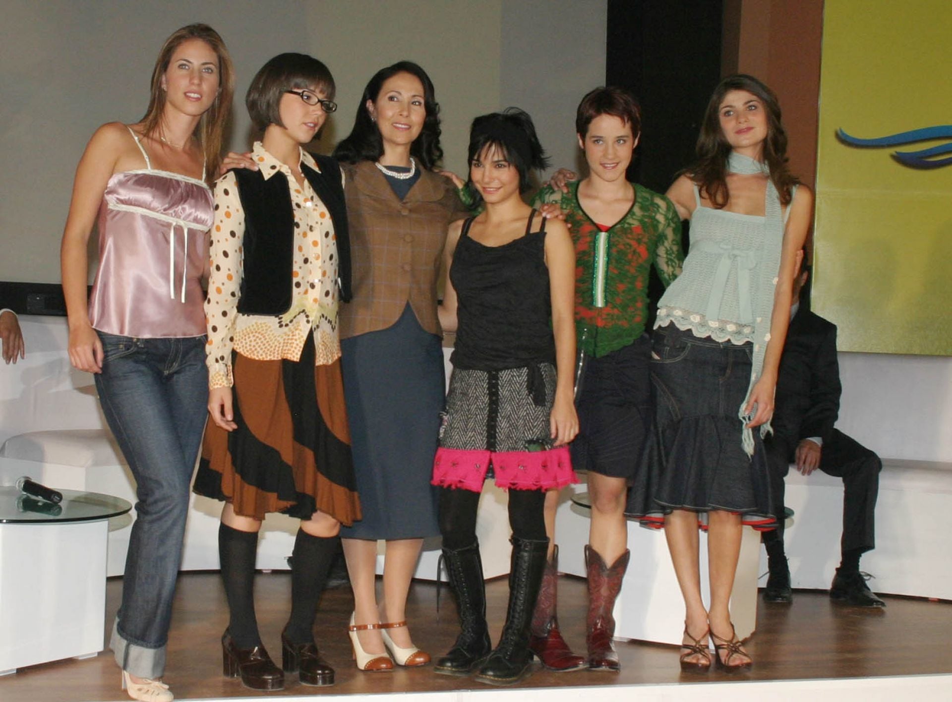 Elenco de Niñas Mal.