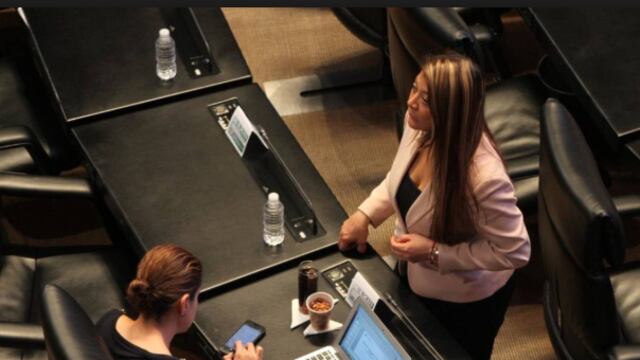 El delito de trata de personas consiste en utilizar prostitutas con o sin su consentimiento expreso.