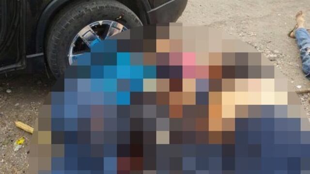 Imagen de cuatro personas armadas con palos y abatidas por el Ejército. Foto: Especial