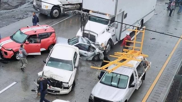 Carambola en autopista México-Querétaro