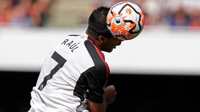 Raúl Jiménez con el Fulham