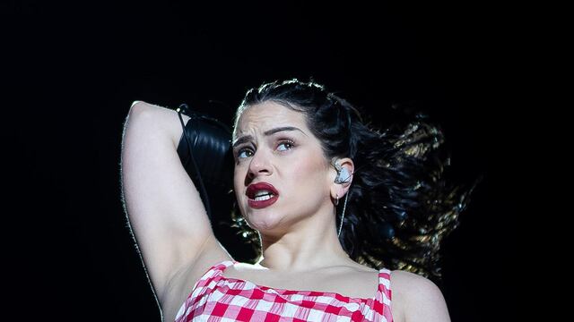 Pagan más de 3 mil pesos por ver el concierto de Rosalía en el Zócalo