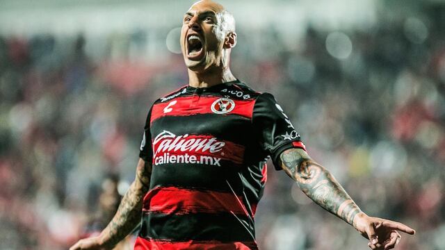 Nahuelpán celebra un gol de Xolos