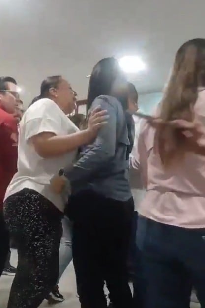 “Usted no es madre de familia”: agreden a mamá de niña con cáncer que reclamó a Nahle
