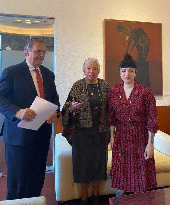 Olga Sánchez Cordero, Marcelo Ebrard y Mon Laferte