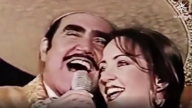 Andrea Legarreta y Vicente Fernández