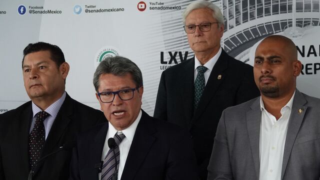 Ricardo Monreal y algunos senadores que lo apoyan