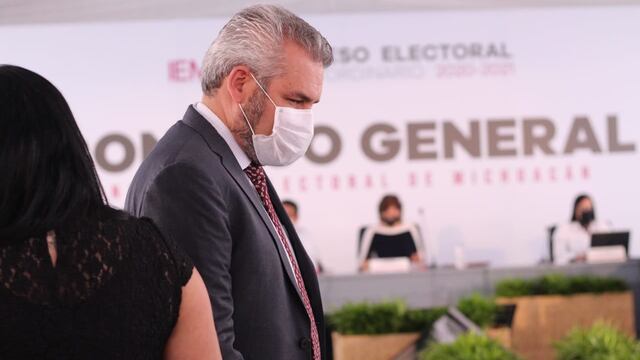 Alfredo Ramírez Bedolla recibe constancia de mayoría