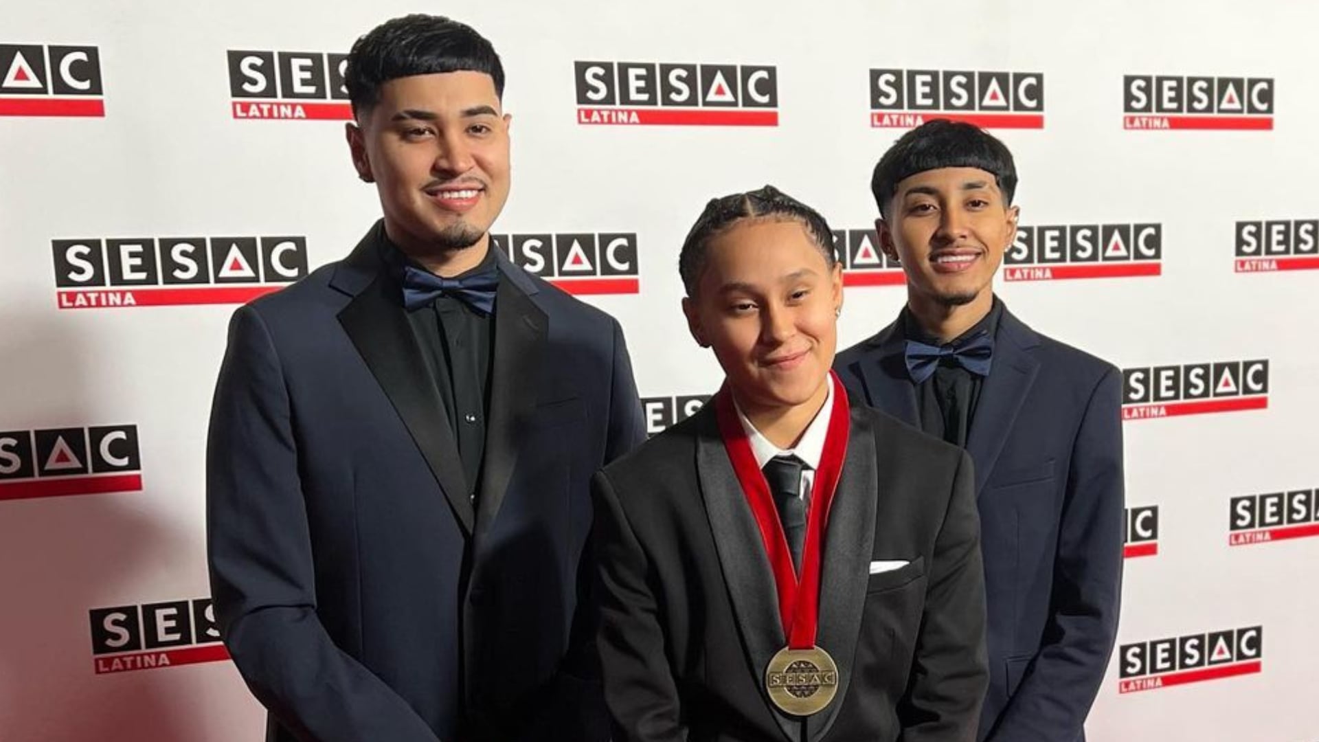 Agrupación Yahritza y Su Esencia.