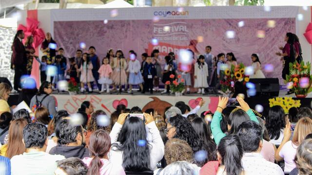 Giovani Gutiérrez reconoce en Coyoacán labor de mamás, docentes y adultas mayores