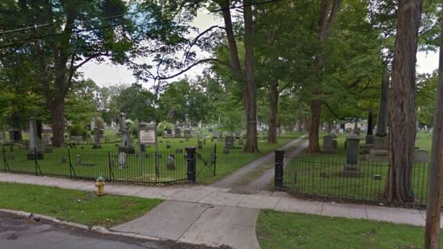 Muerte en extrañas circunstancias