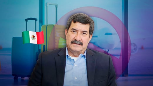 Exgobernador Javier Corral tendría impedimento para salir de México por investigación