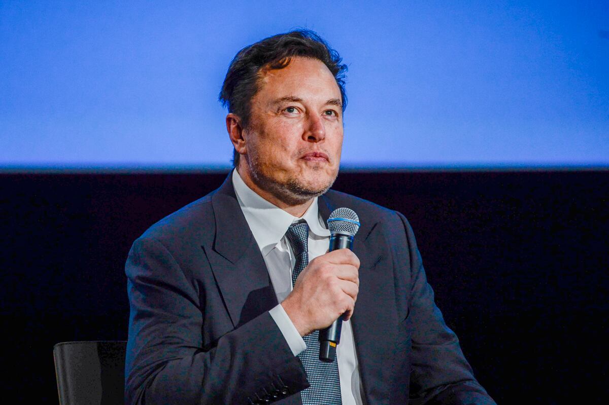 Elon Musk vende acciones de Tesla con valor de 77 mil millones de pesos