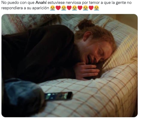 Anahí revive RBD meme