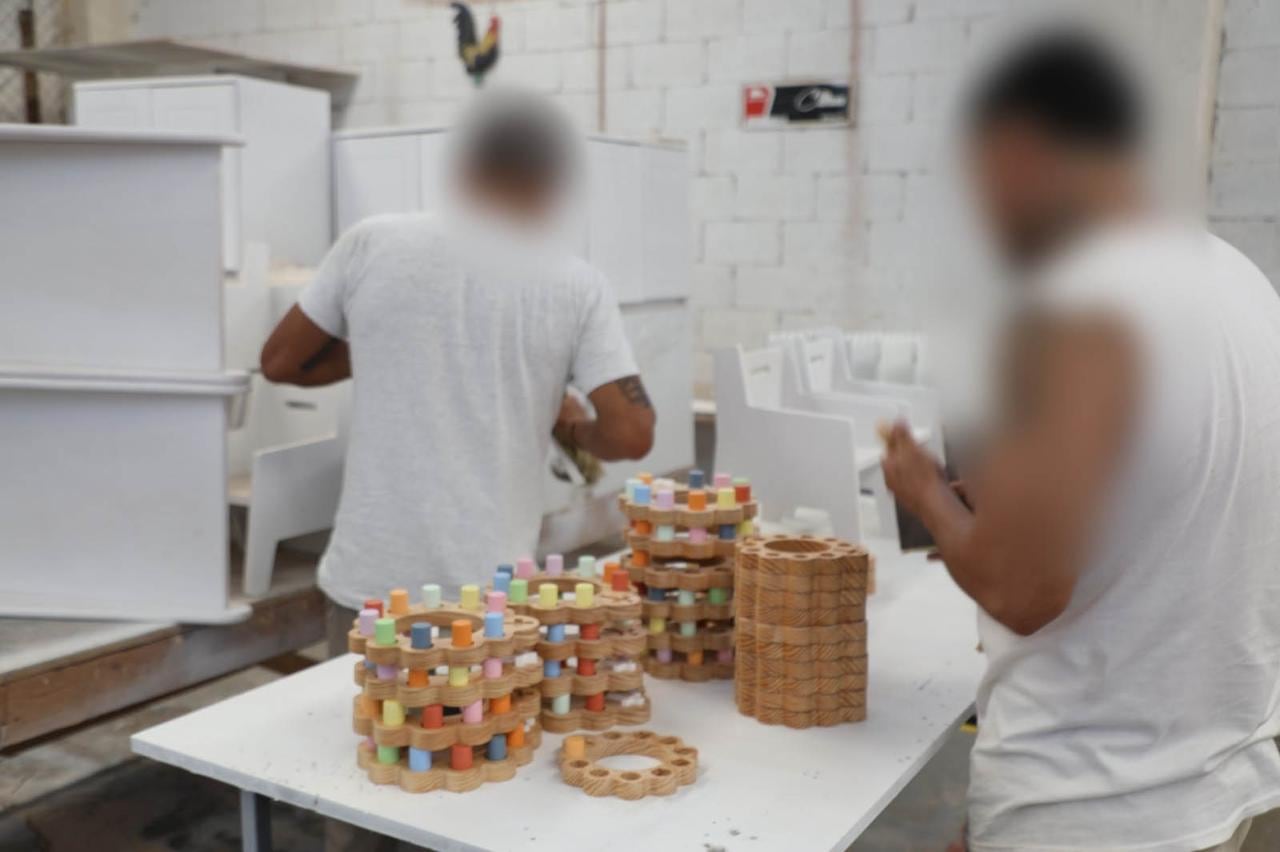 San Luis Potosí fortalece reinserción social con trabajo, educación y capacitación.