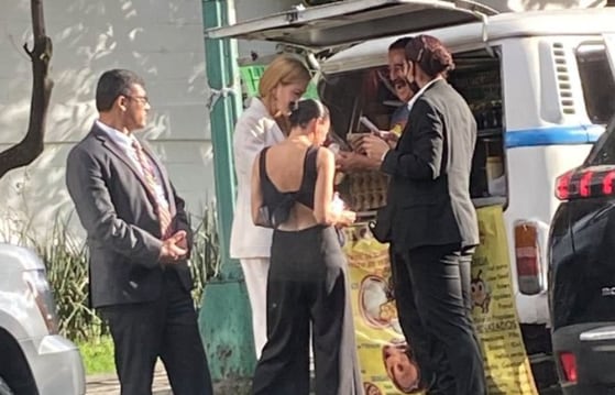 Nicole Kidman comprando queso Oaxaca