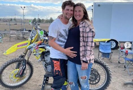Alex Harvill y su esposa Jessica