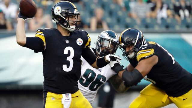 Jones comenzó el partido como titular y pasó para un TD.