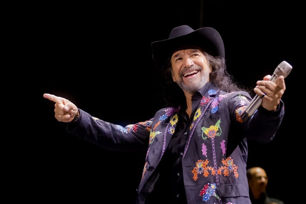 Marco Antonio Solís, cantante.