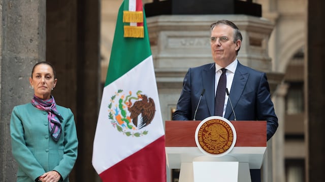 Marcelo Ebrard anuncia inversiones por 20 mil millones de dólares