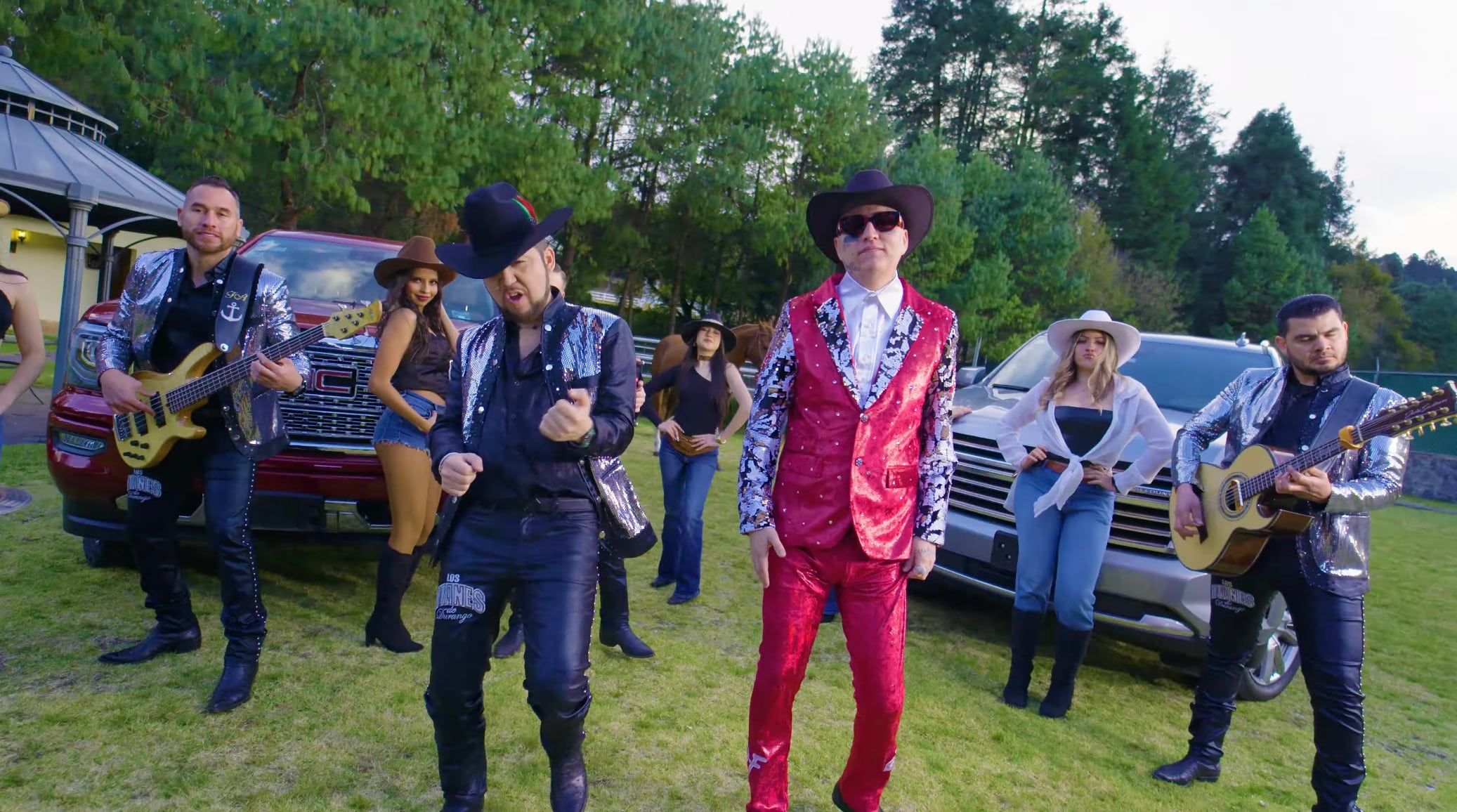 Dani Flow con Los Titanes de Durango