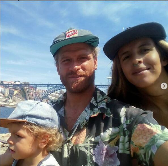 Pablo Martí, ganador de Survivor y su familia.