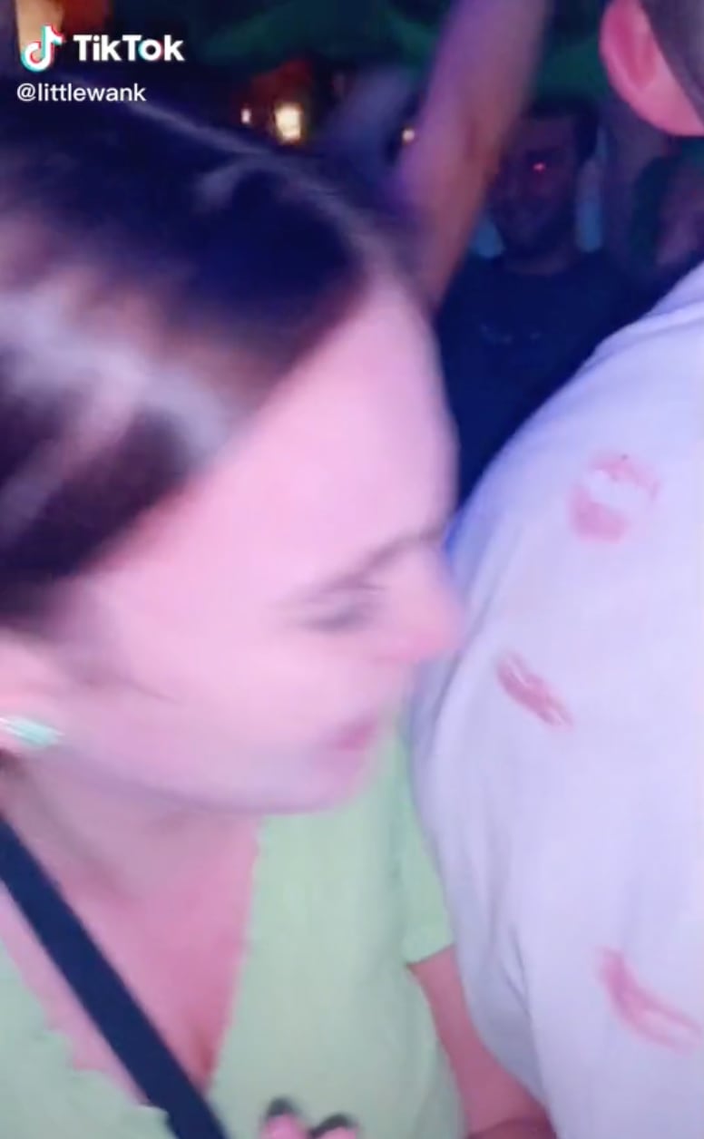 Usa labial para dejar besos