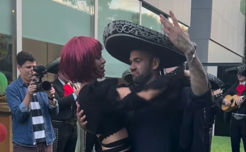 Dani Alves celebró su cumpleaños número 39 con Mariachi.