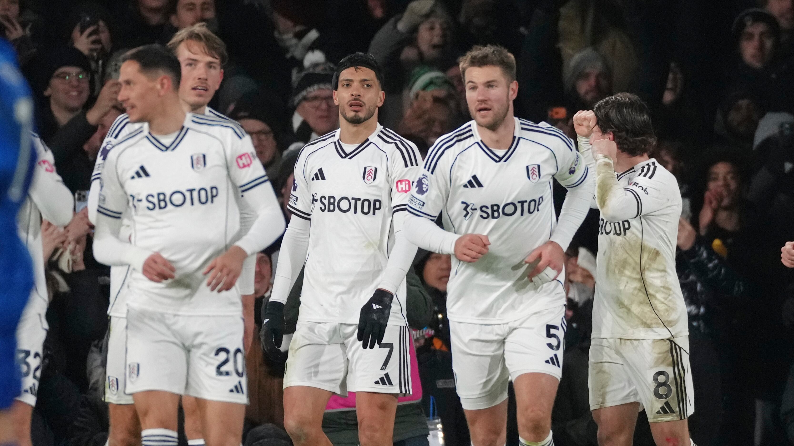 Raúl Jiménez y Fulham avanzan a la siguiente ronda de la FA Cup; checa cómo le fue al mexicano