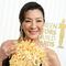 ¿Quién es Michelle Yeoh, la ganadora absoluta de SAG Awards 2023 a quien Jamie Lee Curtis besó en la boca?