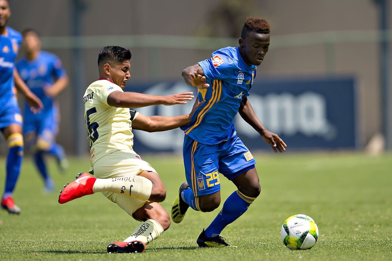 Dakoi en un partido de Tigres Sub-20