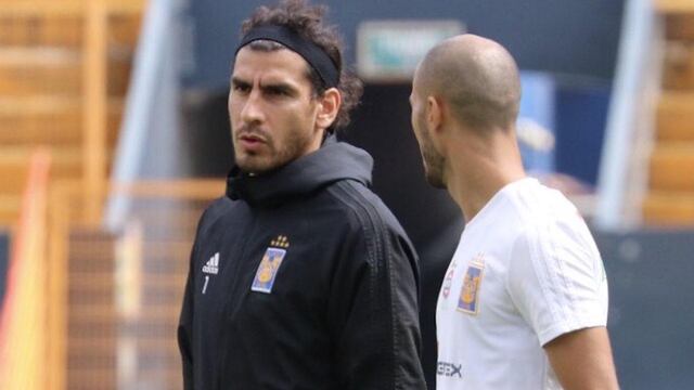 Guzmán durante el entrenamiento de los Tigres