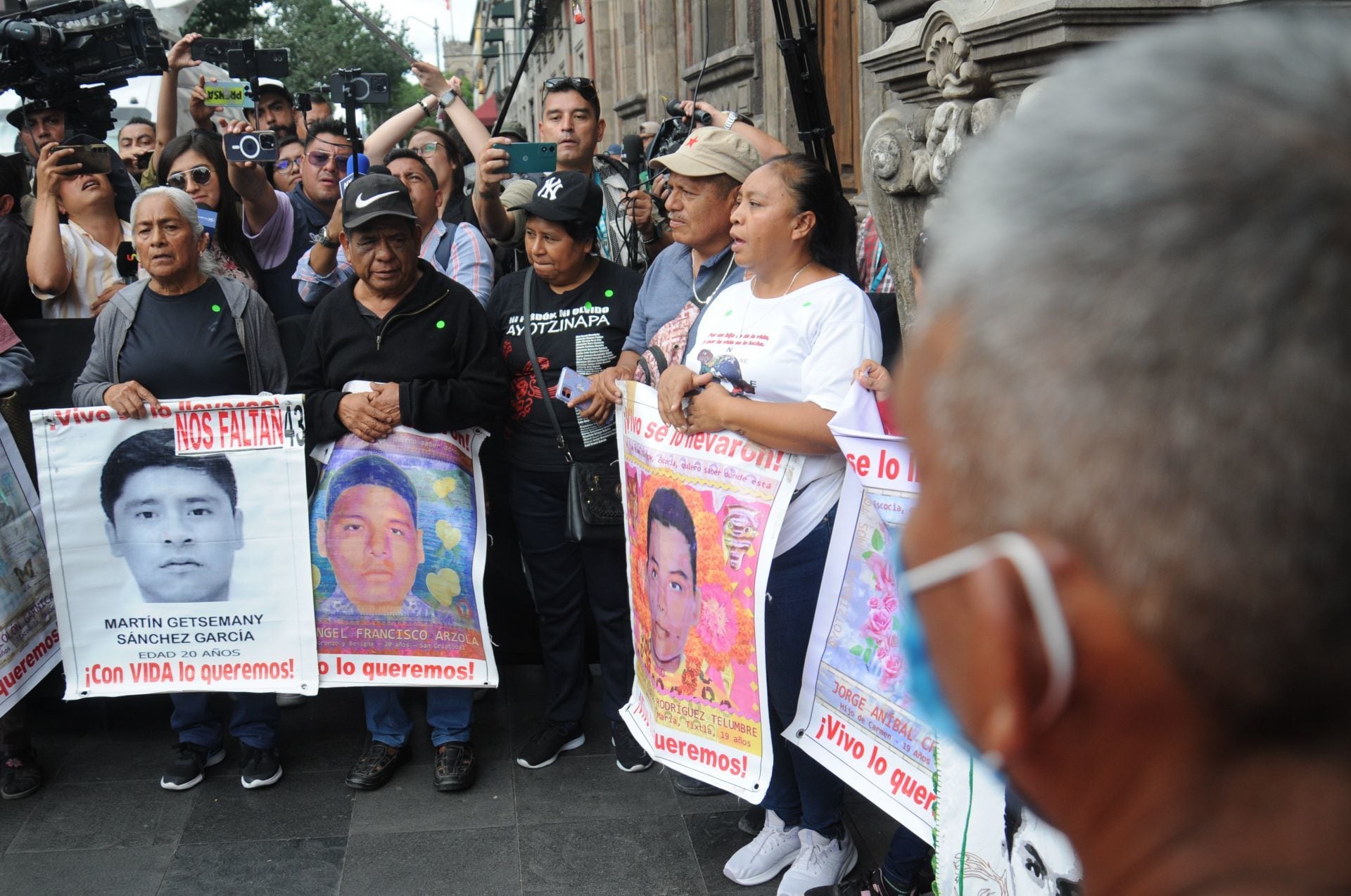 Claudia Sheinbaum se reunirá con papás de los 43 normalistas de Ayotzinapa