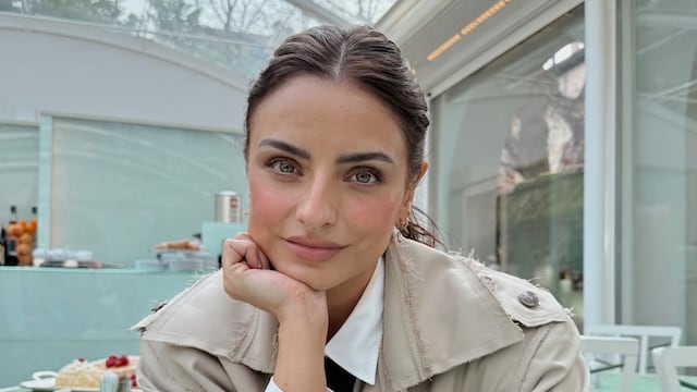 Aislinn Derbez