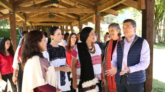 Rutilio Escandón, gobernador del estado y Alejandra Frausto, secretaria de Cultura federal formalizaron la cooperación para la creación de un Centro de Postproducción en “La Albarrada”, en San Cristóbal de Las Casas.
