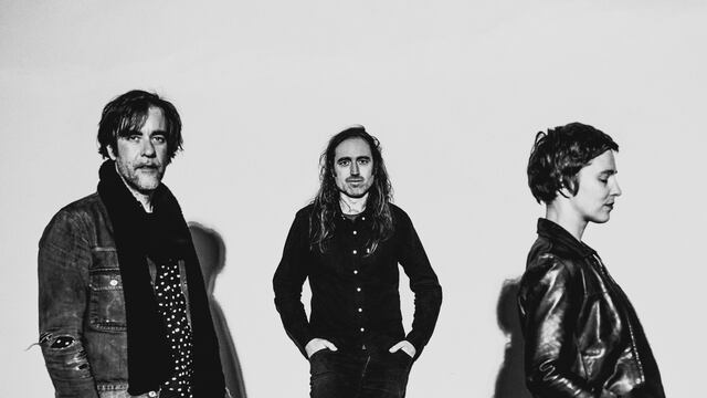 Concierto de A Place To Bury Strangers en Foro Indie Rocks