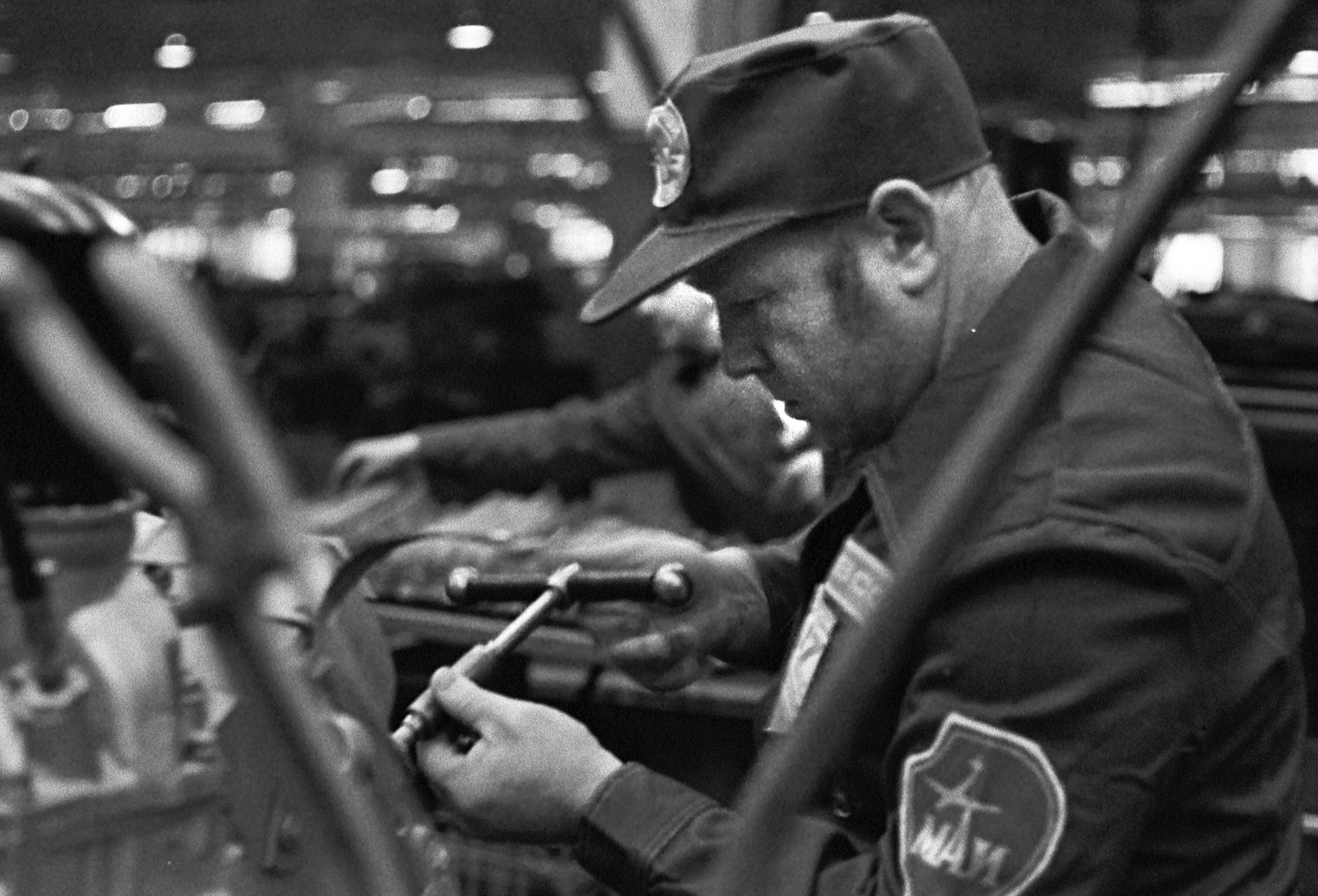 Alexei Leonov trabajando