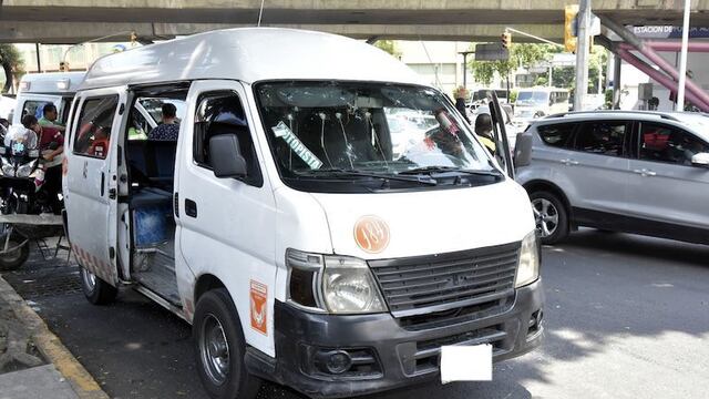 Dos mujeres saltaron de una unidad de transporte público en Tecámac, para evitar un asalto