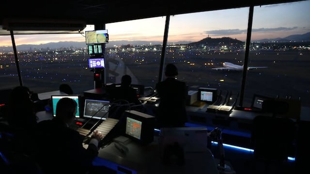 Controladores de Tráfico Aéreo