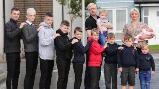 Después de 15 años y 10 niños, ¡al fin llegó la hija!